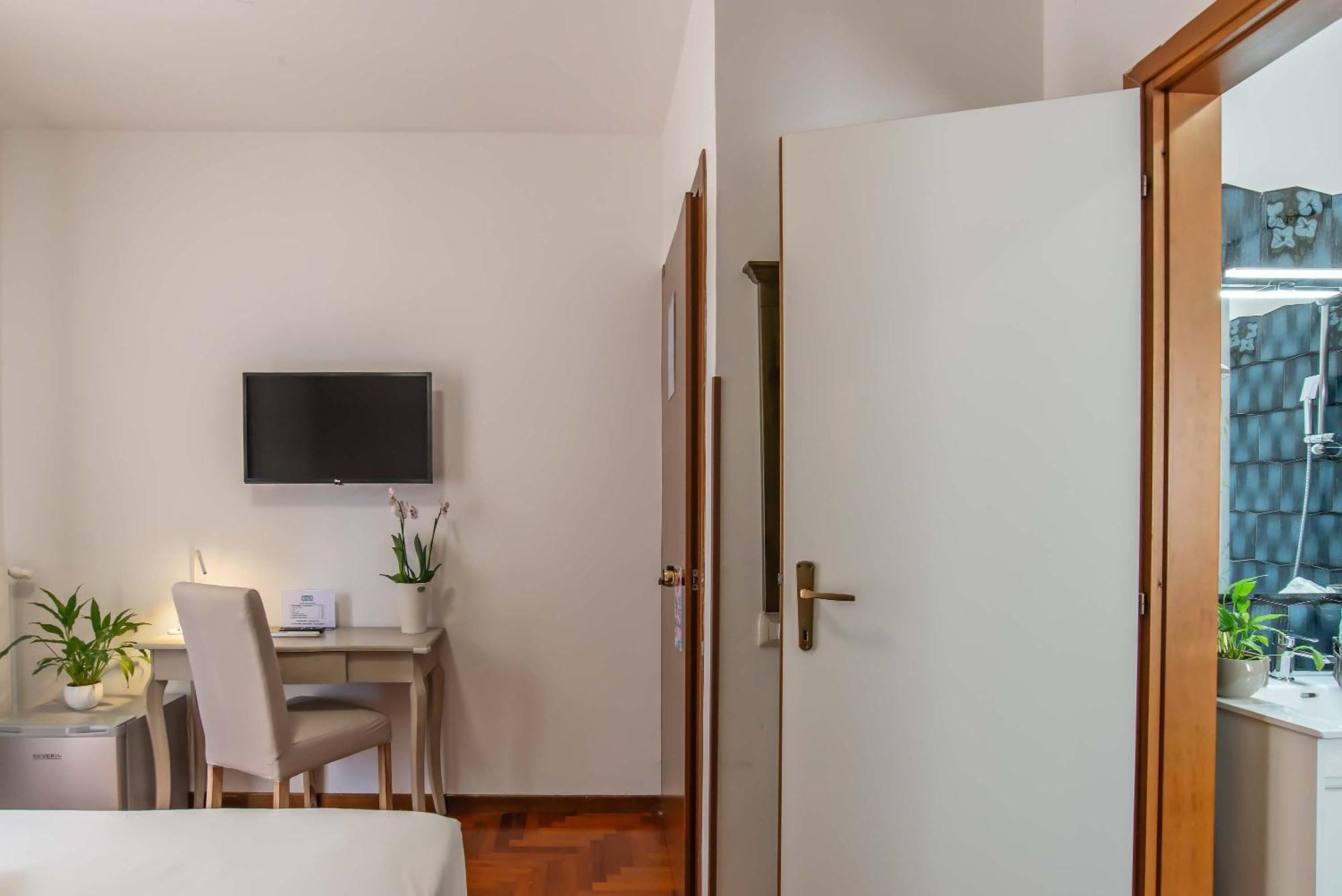 Plaza Rooms Ciampino Exterior foto